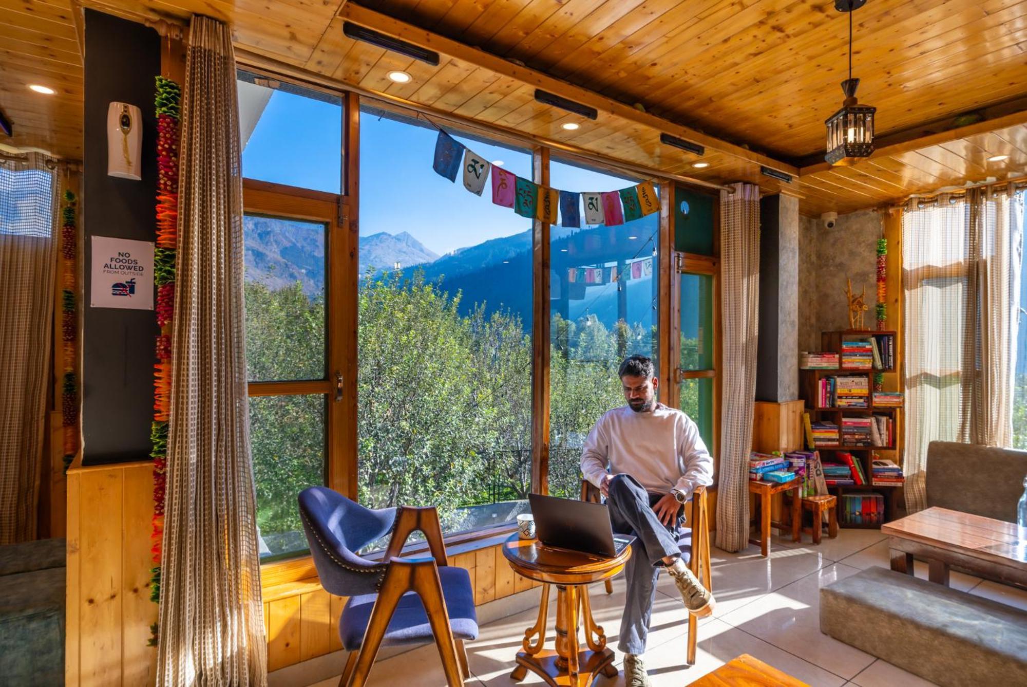 The 14 Gables, A Boutique Stay - Pet Friendly Hotel Manali  Bagian luar foto